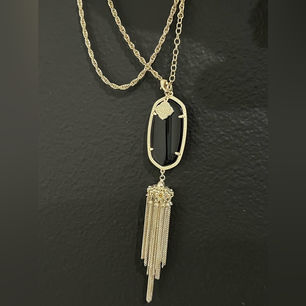 NWT✨KENDRA SCOTT NECKLACE with black pendent🖤 ⭐️GOLD NECKLACE ⭐️ - Picture 7 of 10